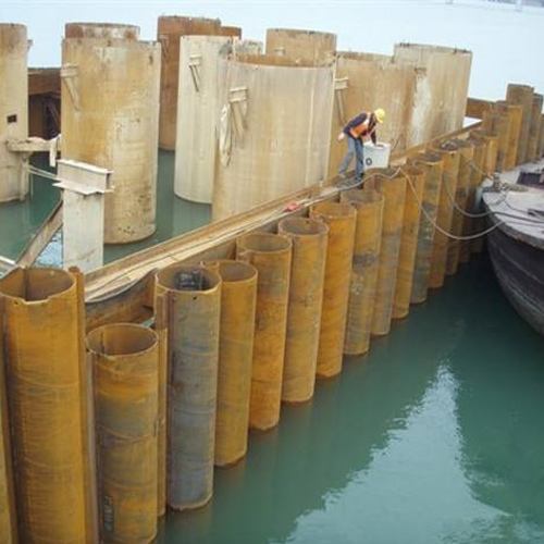 甘孜钢护筒现场安装